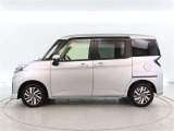 両側パワースライドドア付きだから、狭い駐車スペースなどでの 乗り降りラクラク!小さなお子さまのいるご家庭には嬉しい装備。