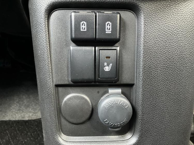 取引中　
マキタ充電草刈機　MUR145UD 14.4V スズキ ワゴンRカスタムZ ハイブリッド(HYBRID) ZX の中古車詳細