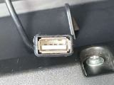 USB入力端子も付いています。