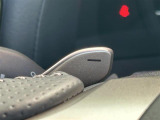 【パドルシフト(AT車)】MT車と同じように好きなギアで走ることができます!ステアリングから手を離さずに指先だけでシフト操作ができ、よりスポーティな走りをお楽しみいただけます。