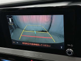 駐車が苦手な方でも安心のバックガイドモニター搭載。 後方の映像をクリアに表示し、ガイドラインで車庫入れや縦列駐車をしっかりサポート。毎日の運転がぐっとラクになります。
