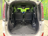 普段のお買い物や通勤、送迎等に十分な荷室スペースを確保しております。セカンドシートを倒すと、大きな荷物の積載も可能です♪