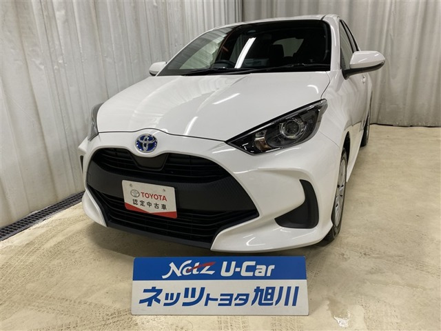 ヤリス 1.5 ハイブリッド X E-Four 4WD （6AA-MXPH15）