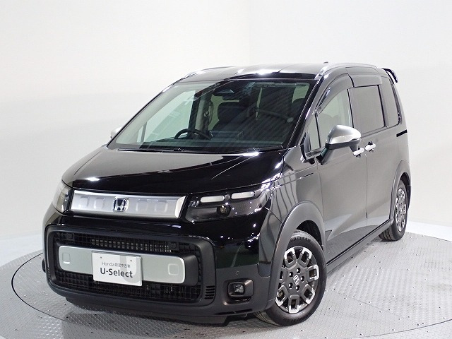 フリード 1.5 e:HEV クロスター 