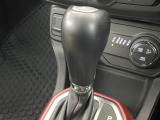 ●MTモード付きAT:通常は自動でおこなわれる変速(ギアチェンジ)をドライバーの操作によって意図的に変えられるシステムです。より一層普段のドライブをお楽しみいただけます!