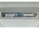 後席用にもエアコンの吹き出し口があり快適です。どの席に座っても快適なドライブが楽しめます♪