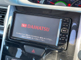 【純正ナビ】人気の純正ナビを装備しております。ナビの使いやすさはもちろん、オーディオ機能も充実!キャンプや旅行はもちろん、通勤や買い物など普段のドライブも楽しくなるはず♪
