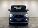 明るいLEDライトで、暗い夜道の運転も快適に。
