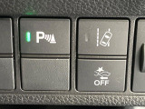 【コーナーセンサー】大きなお車を運転するのが不安な方でも、ブザーと光でお知らせ致します♪もちろん頼りきりはNGです!