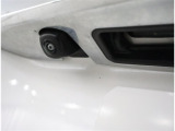 バックカメラが付いているので後方確認が非常にしやすいです。今や運転初心者も熟練者も必須装備!ついていて損はないですね♪