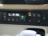 フルオートエアコン装備。