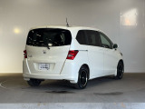 エンジンルーム・足まわり・下まわり・等の点検等「Hホンダ中古車商品化整備基準に基づいた点検整備に加え、エアコンの効き具合、パワーウインドウ・パワードアロックの作動確認など、徹底チェックを行います。