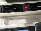 実用的な収納が、車内の各所にあります♪