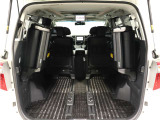 ミニバン最大級のスペース!ご家族、お友達とのキャンプやバーベキューほか、お仕事でも十分な容量が有ります!