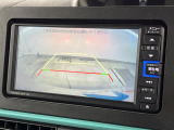 【バックカメラ】駐車時に後方がリアルタイム映像で確認できます。大型商業施設や立体駐車場での駐車時や、夜間のバック時に大活躍!運転スキルに関わらず、今や必須となった装備のひとつです!