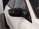 【BMWミラー】視認性の高いスタイリッシュなミラー。自動防眩機能も付いており夜間のドライビングをサポートします。