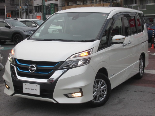 セレナ 1.2 e-POWER ハイウェイスターV 
