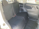 後部座席です。綺麗・清潔に仕上げております。内装の綺麗なお車は気持ちが良いですし、コンディションのいい車が多いです。