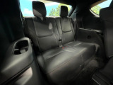 3列目シートはもちろん状態良好☆大人でもゆったりと座って頂けますので、大人数でのお出かけもラクラクです♪ご家族で、気の知れた仲間で、ドライブに行くのが楽しみですね♪