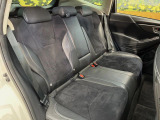 後部座席も気になるようなキズ・汚れやへたり等、大きなダメージはなく、良好な状態です。