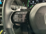 ステアリングにオーディオ操作スイッチが付いています。オーディオ画面に直接タッチしなくても操作が出来ますので、運転に集中できます。