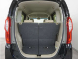 コンパクトなボディでもたっぷり詰めます。普段のお買い物や通勤から、レジャーまで多彩な使い勝手で日々快適に使用していただけるお車です。