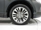 純正のアルミホイールを装備しております。(225/55R19)