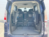 後席を格納すると、これだけの広さが!シーンに合わせたシートアレンジで、大きな荷物も積むことが出来ます♪