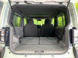 後席を格納すると、これだけの広さが!シーンに合わせたシートアレンジで、大きな荷物も積むことが出来ます♪