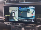 アラウンドビューモニターです!上空から貴方のお車をモニタニングしている様に車両の周りの安全確認が出来ます!