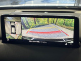 【360&deg;ビューモニター】専用のカメラにより、上から見下ろしたような視点で360度クルマの周囲を確認することができます☆死角部分も確認しやすく、狭い場所での切り返しや駐車もスムーズに行えます。