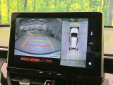 【パノラミックビューモニター】専用のカメラにより、上から見下ろしたような視点で360度クルマの周囲を確認することができます☆死角部分も確認しやすく、狭い場所での切り返しや駐車もスムーズに行えます。