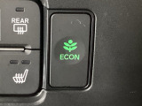 ★ECONスイッチ★ エコドライブを加速しよう!スイッチをONにすると、運転の仕方によるロスを抑え込み燃費をよくするようクルマが頑張ります(*^ー^*)燃費向上にチャレンジ♪