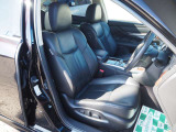 ☆ブラックレザーシート!内装ルームクリーニング済みで快適にお乗り頂けます♪