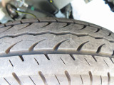 タイヤ溝もしっかり残っています