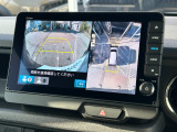 駐車時に便利なマルチビューカメラを装着しています。
