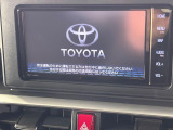 【メーカー純正ナビ】インテリアに溶け込むスタイリッシュな「専用設計」メーカーナビを装備♪視認性や操作性など基本性能にも優れ、より上質なカーライフをお楽しみいただけます。