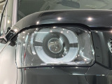 LEDヘッドライトは、点灯の瞬間から最大光量を発揮し、突然暗くなるトンネルなどでの安定感を高めます。