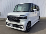 車名の由来:N-BOXの「N」は「New」「Nippon」「Norimono(乗り物)」「Next」のそれぞれの頭文字も含め「これからの新しい日本の乗り物を創造する」という意味合いを込めている。