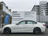 【拘りのFR】BMWが多く採用するFR車。ダイレクトでスポーティな加速感・シャープなハンドリングを実現。縦置きエンジンレイアウトにより、フラットで上質な乗り味です。