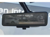 スマートルームミラーで後ろの景色もモニター表示♪車内が荷物でいっぱいでも見られますので便利ですね