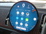 Apple CarPlayやAndroid Autoなど様々なアプリケーションがインストールされています!