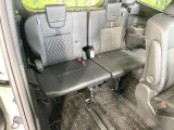 3列目シートはもちろん状態良好☆大人でもゆったりと座って頂けますので、大人数でのお出かけもラクラクです♪ご家族で、気の知れた仲間で、ドライブに行くのが楽しみですね♪