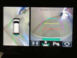 パノラミックビューモニター付きです。車両を上から見たような映像をディスプレイオーディオ画面に表示。運転席からの目視だけでは見にくい、車両周辺の状況をリアルタイムでしっかり確認できます。