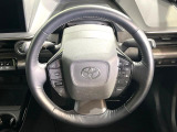 【純正革巻きステアリング】上質な革を使用することで、手にしっかり馴染みとても運転しやすいハンドルです♪