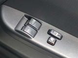 パワーウィンドウを装備しております!助手席ウィンドウの閉め忘れも運転席で解決できます♪