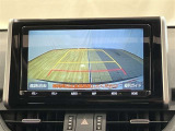 バックガイドモニターで、後方を確認しながら安心して駐車することができます。運転初心者も熟練者も必須の機能ですよ!