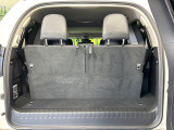 普段のお買い物や通勤、送迎等に十分な荷室スペースを確保しております。セカンドシートを倒すと、大きな荷物の積載も可能です♪