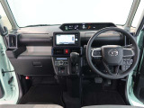 高いホールド性で運転姿勢が安定します。長距離ドライブでも疲れにくいのが魅力です。快適なドライビングライフをお送りください♪