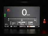 メータは先進的なデジタルメーターを採用!ゆっくりと数字が動くのでとても見やすく表示されます!平均燃費なども表示、エコな運転の手助けをしてくれます!